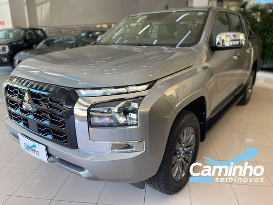 MITSUBISHI TRITON 2.4 BITURBO DIESEL CD HPE 4X4 AUTOMÁTICO MITSUBISHI TRITON 2.4 BITURBO DIESEL CD HPE 4X4 AUTOMÁTICO